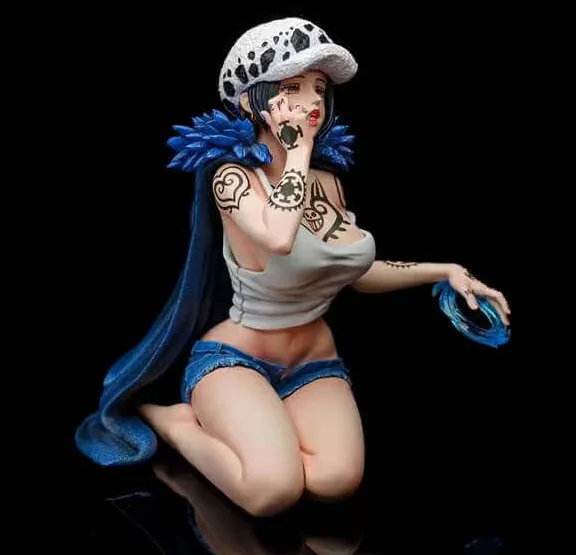 【pre order】One Piece Female Trafalgar Law Resin Statue | 13cm - Image 2