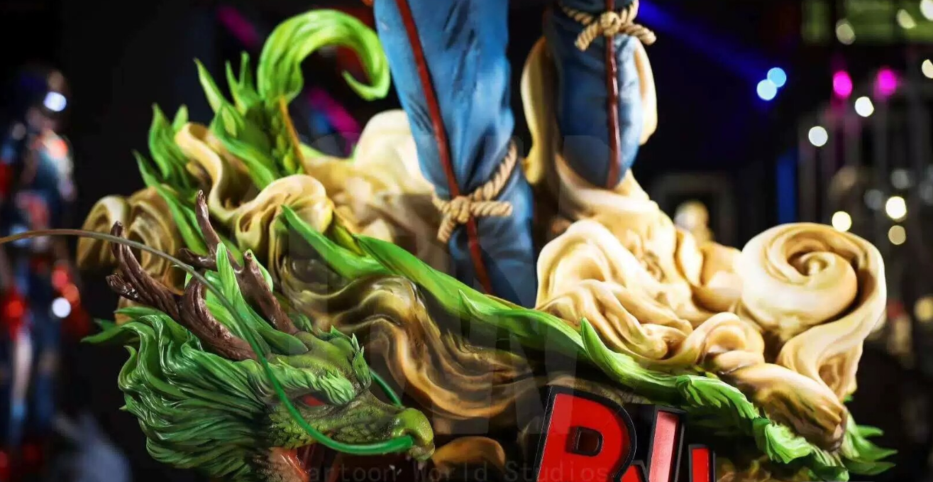 【pre order】Goku SSJ2 Life-Size Statue – Dragon Ball Z 240cm - Image 6