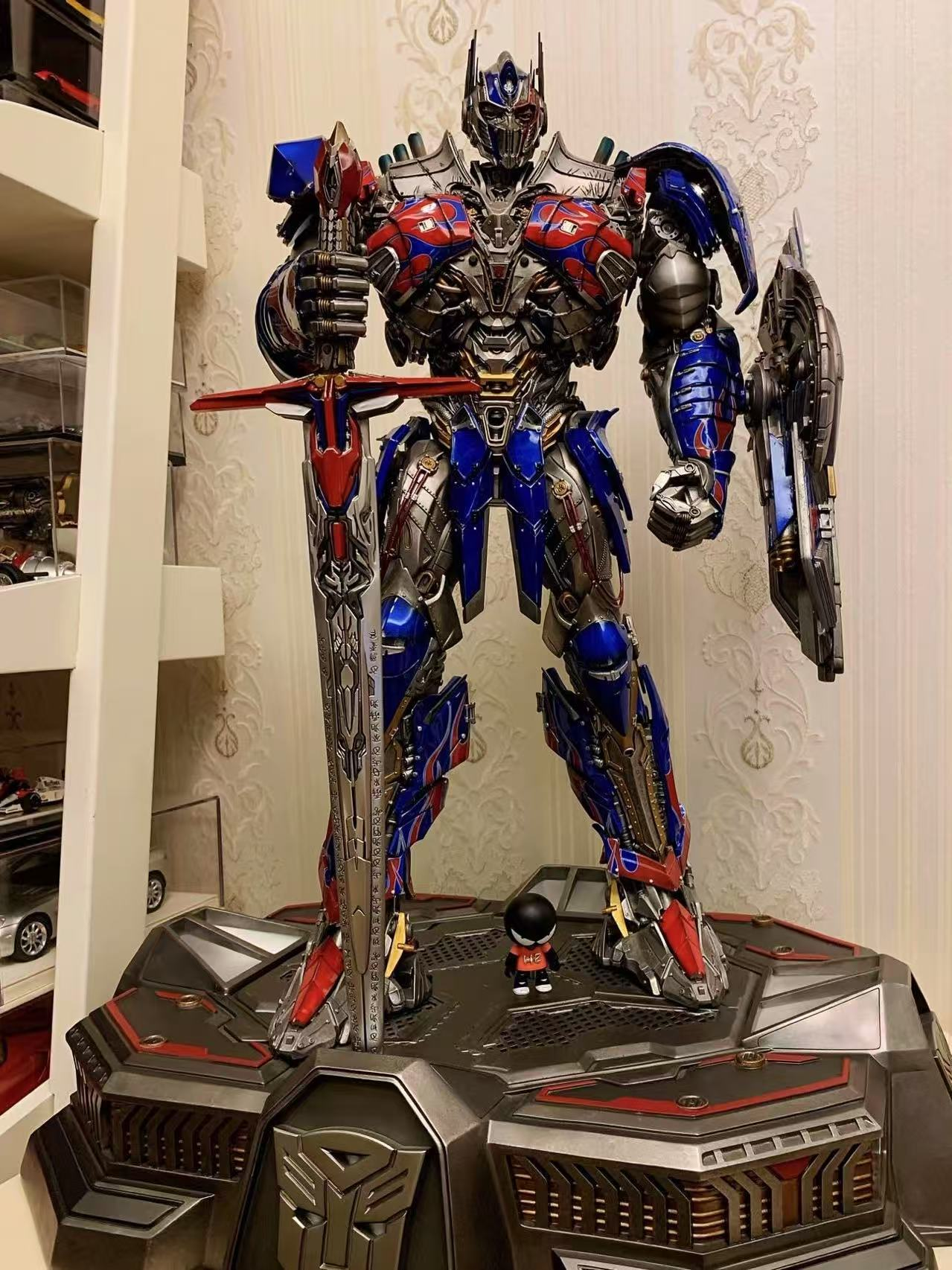 【pre order】Optimus Prime Statue – Transformers Last Knight 70cm - Image 4