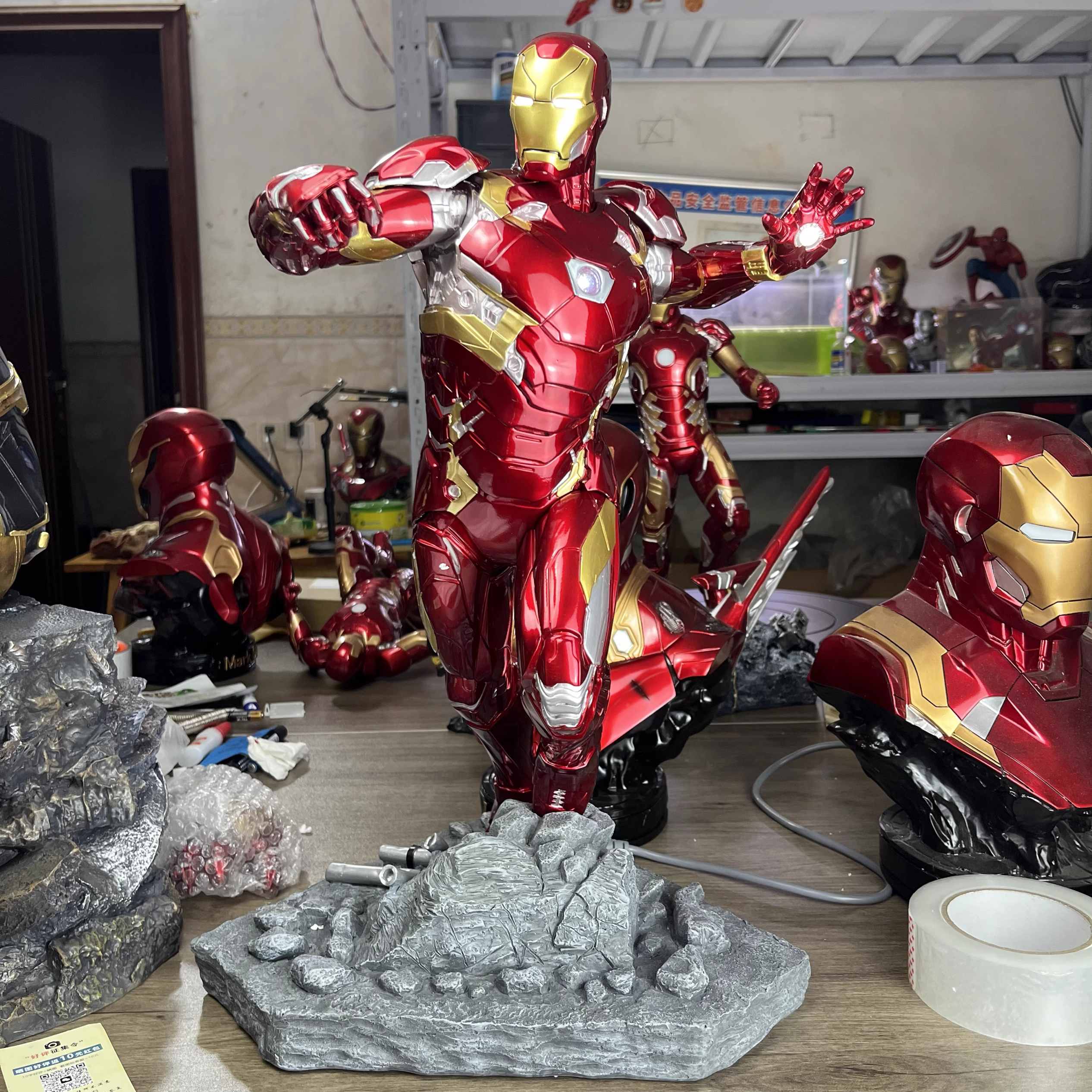 【pre order】Civil War Iron Man 1/4 Scale Resin Statue 19.7inch-50cm - Image 4