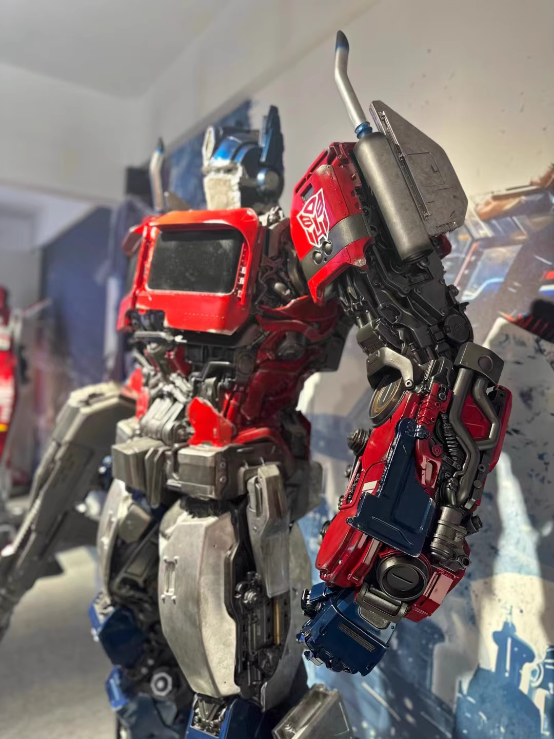 【pre order】G1 Optimus Prime Life-Size Statue – 220cm Tall - Image 8