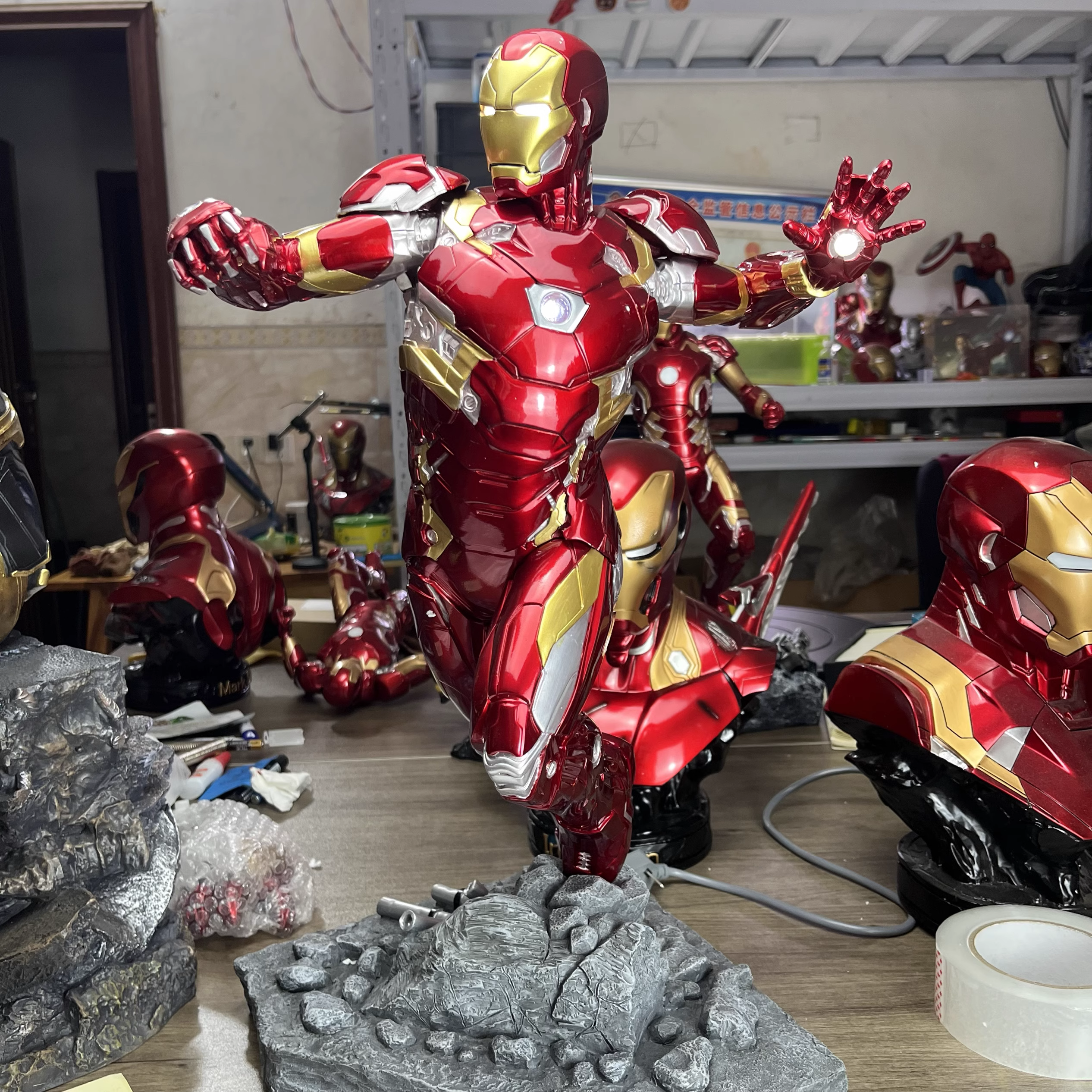 【pre order】Civil War Iron Man 1/4 Scale Resin Statue 19.7inch-50cm - Image 6