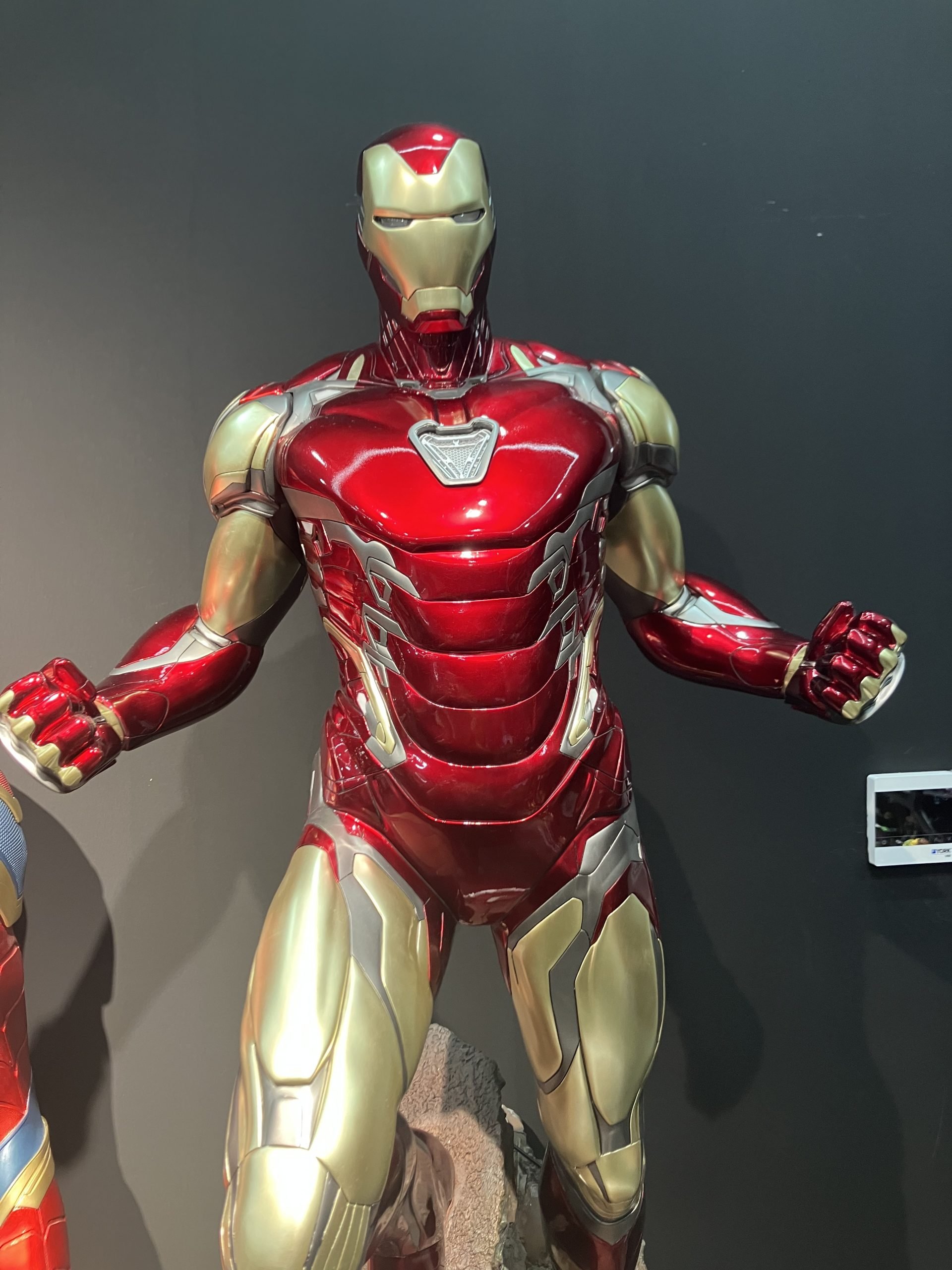 【pre order】Marvel Iron Man 1:2 Scale Life-Size Resin Statue H115cm - Image 12