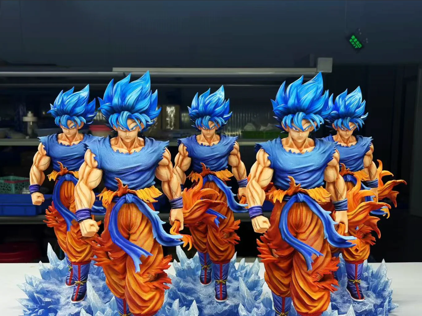 【pre order】 Dragon Ball SS Blue Son Goku Resin Statue – High-Quality 35.5cm Collectible Figure - Image 11