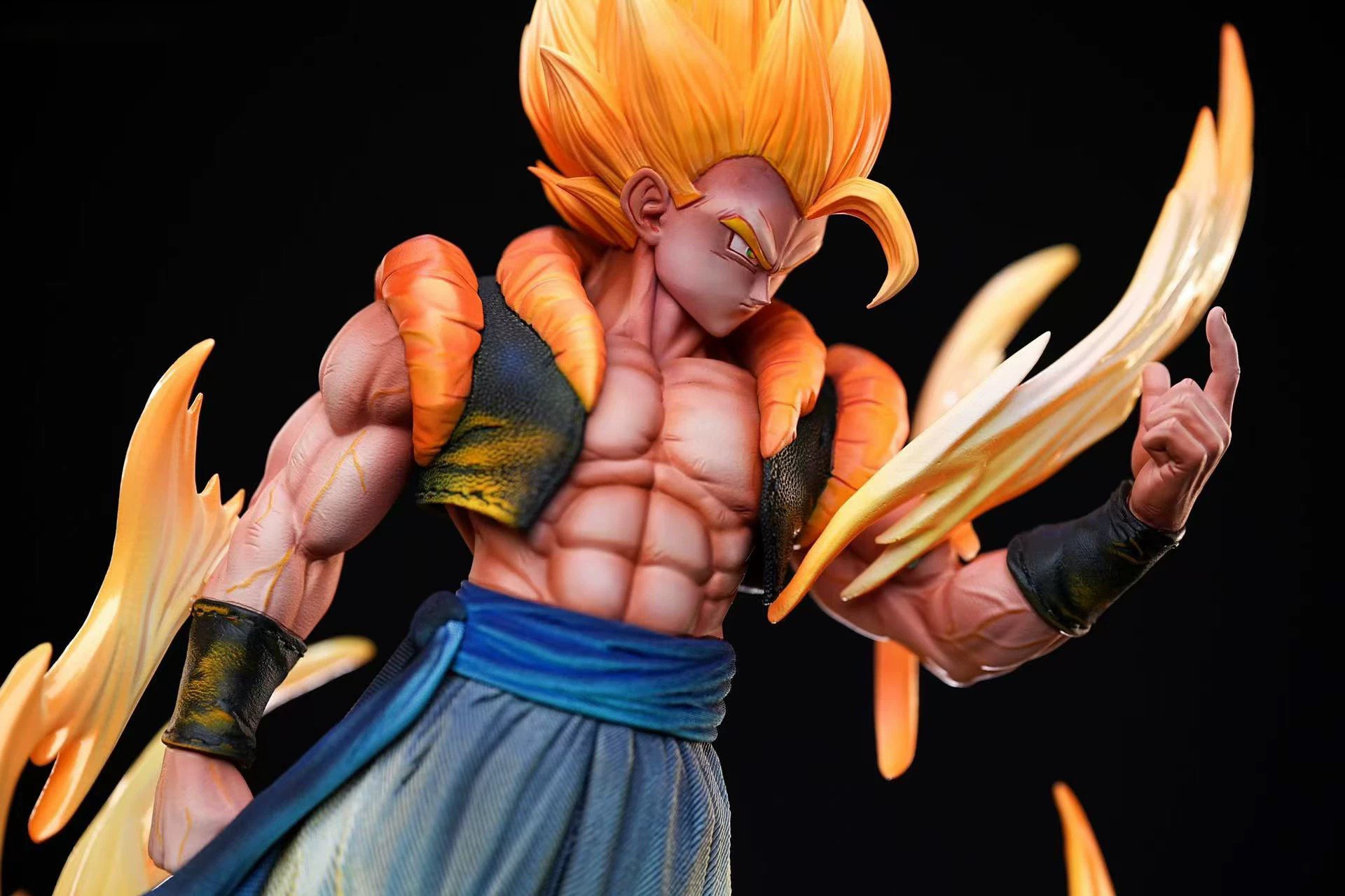 【pre order】Dragon Ball Gogeta Resin Statue – 1/6 & 1/4 Scale Versions - Image 9