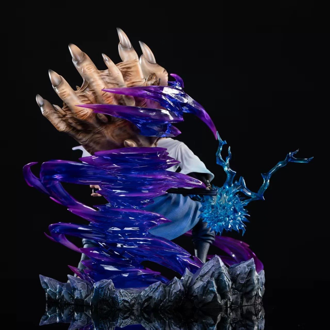 【pre order】Naruto Sasuke Statue - Dynamic Pose with Chakra Effects - Image 2