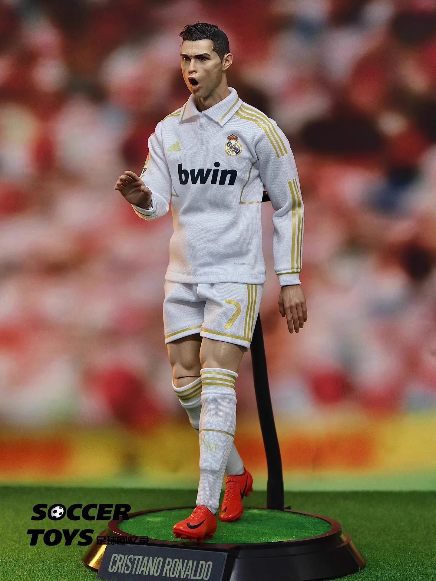 【pre order】Cristiano Ronaldo Real Madrid Roaring Siu Expression 1/6 Scale Resin Statue MEMO STUDIO - Image 2