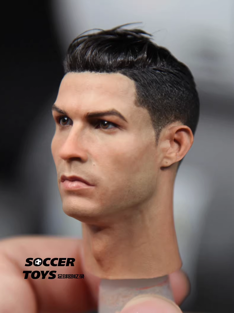 【pre order】Cristiano Ronaldo Golden Edge Period 1/6 Scale Resin Statue - Image 7