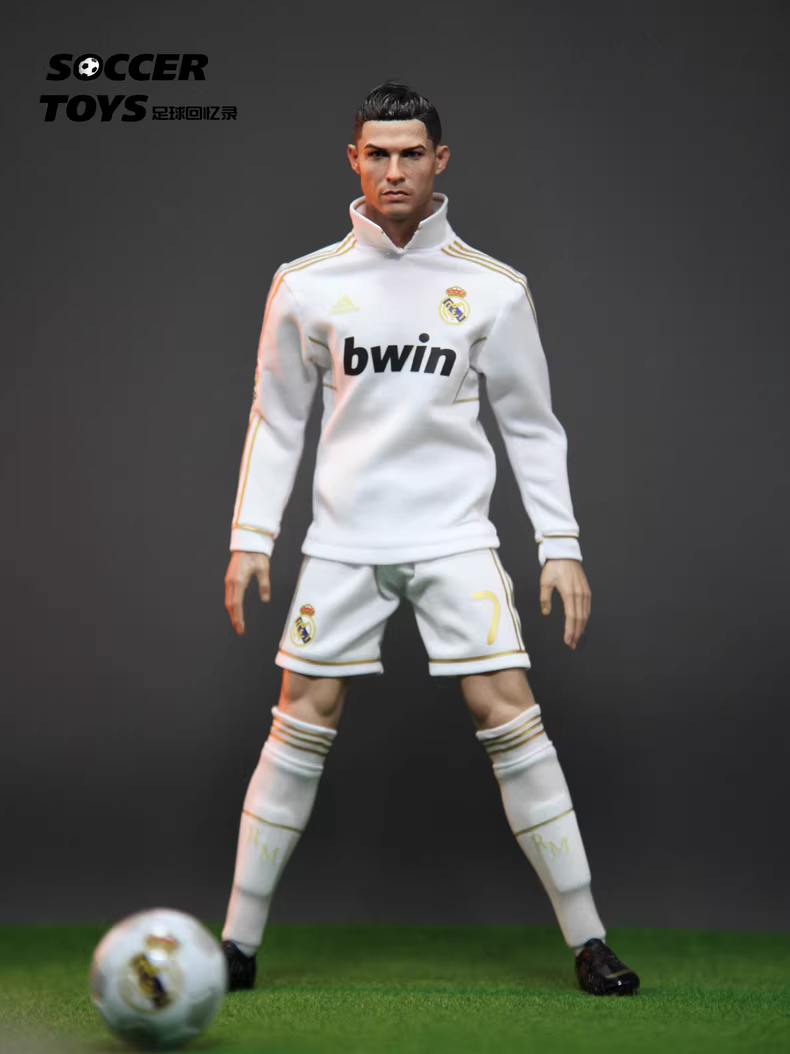【pre order】Cristiano Ronaldo Golden Edge Period 1/6 Scale Resin Statue - Image 2