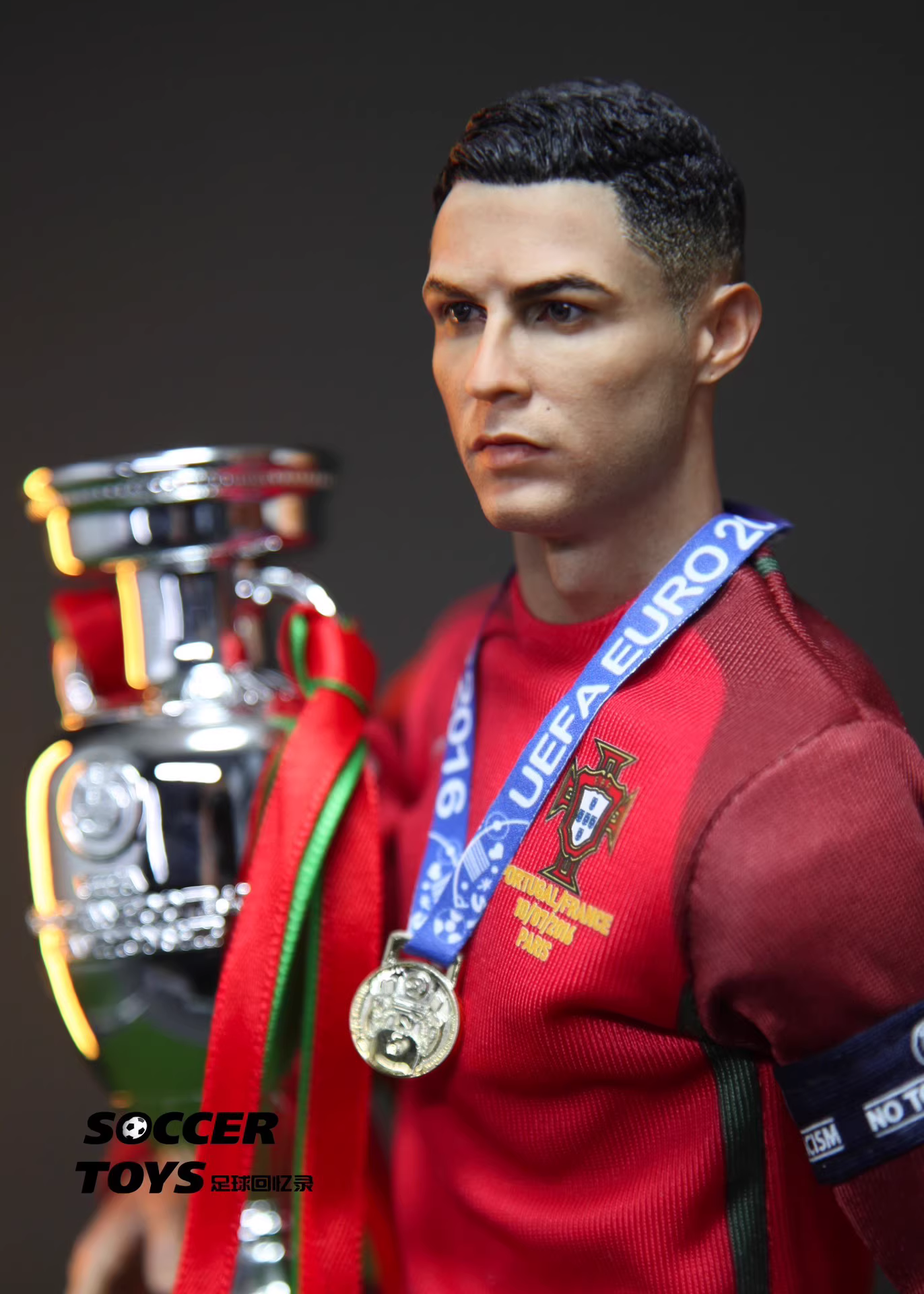 【pre order】 Cristiano Ronaldo's “European Cup On-Field Edition” Championship Moment 1/6 Scale Resin Statue Memo Studio - Image 9