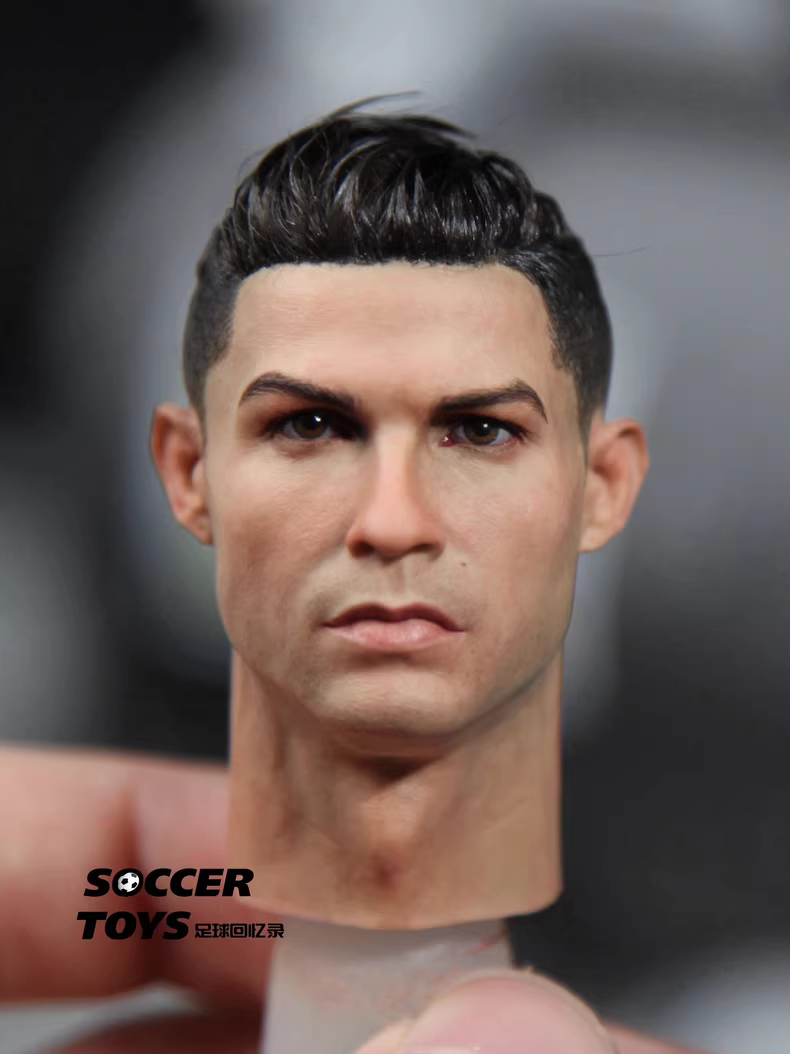 【pre order】Cristiano Ronaldo Golden Edge Period 1/6 Scale Resin Statue - Image 8