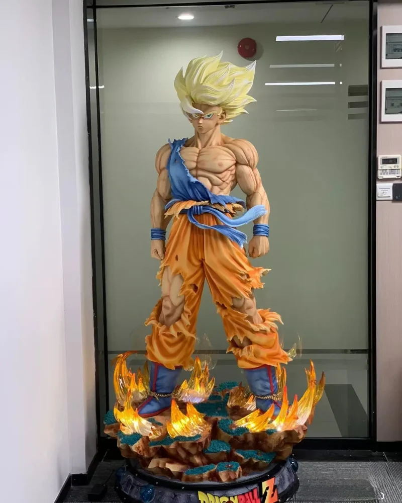 【pre order】  Dragon Ball  1/1 Life Size Super Saiyan Son Goku Resin Statue