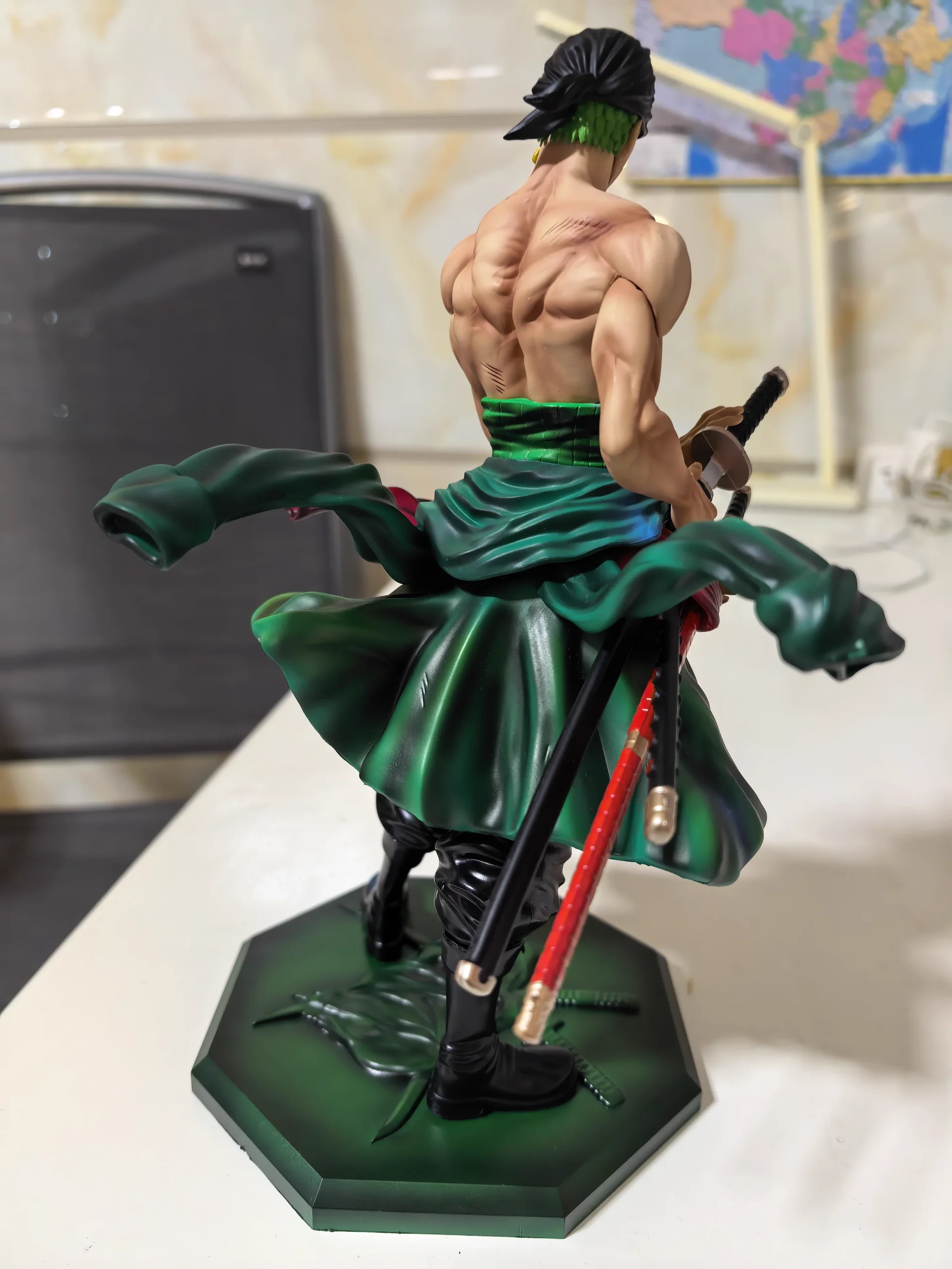【pre order】One Piece Roronoa Zoro Resin Statue - Image 2