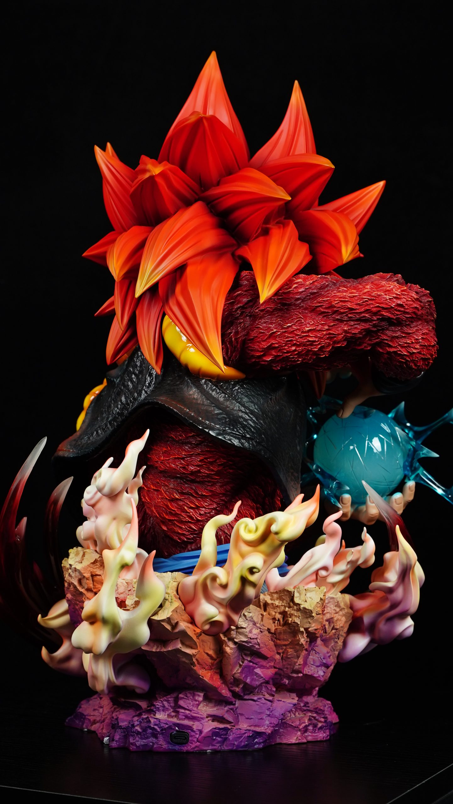【pre order】Violent Bear Studio Super Saiyan 4 Gogeta Bust Resin Statue - Image 4