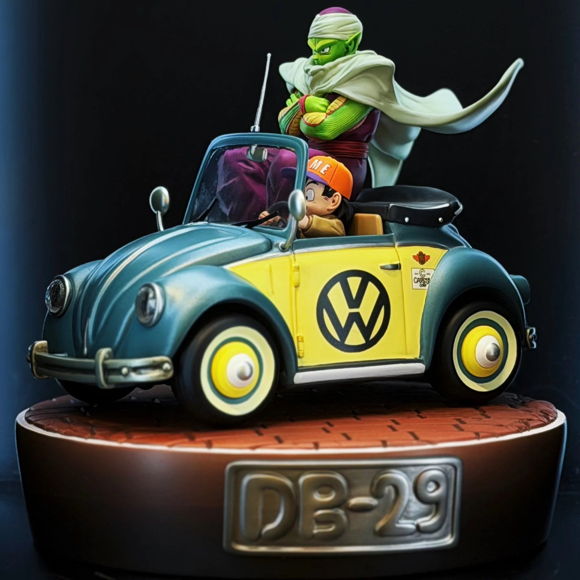 【pre order】Dragon Ball Piccolo & Gohan Beetle Car Resin Statue